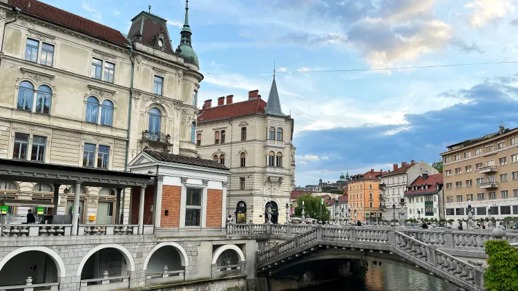 Stone bridge between two sides of the capital city